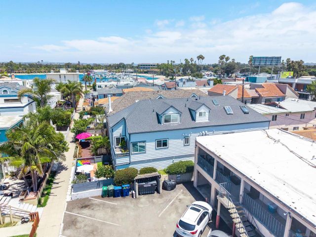 813-15 Isthmus Court, San Diego, CA 92109