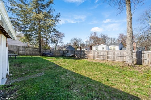 10 Lake Trl E, Wayne Twp., NJ 07470