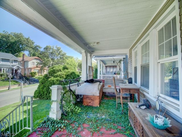 165 Dodd St, East Orange City, NJ 07017