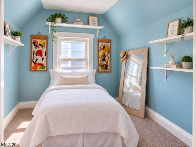 165 Dodd St, East Orange City, NJ 07017