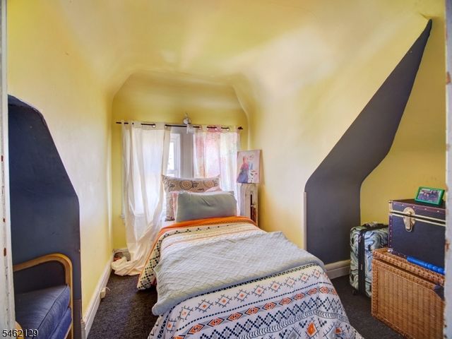 165 Dodd St, East Orange City, NJ 07017