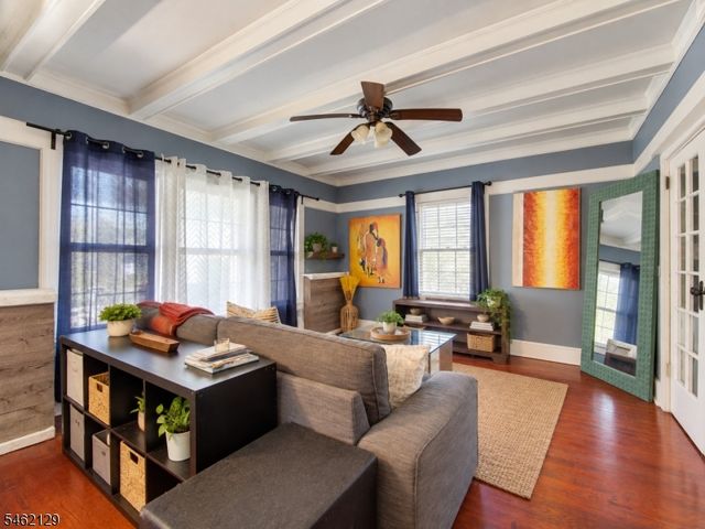 165 Dodd St, East Orange City, NJ 07017