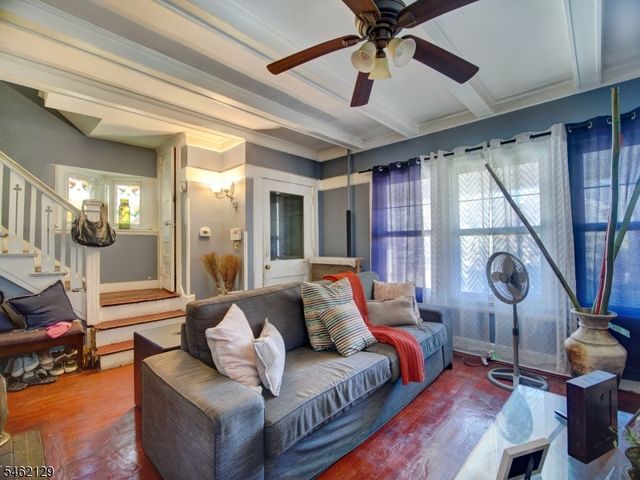 165 Dodd St, East Orange City, NJ 07017