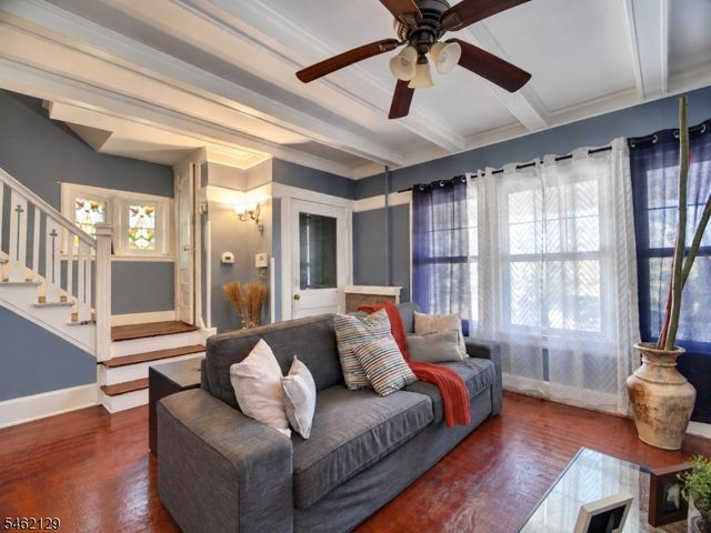 165 Dodd St, East Orange City, NJ 07017