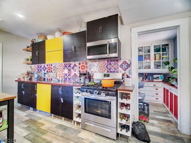 165 Dodd St, East Orange City, NJ 07017