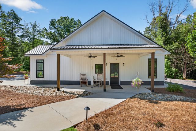 299 Scott Lane, Pelzer, SC 29669