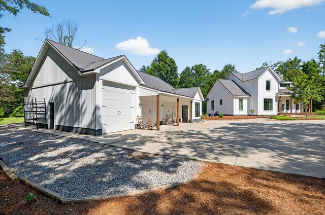 299 Scott Lane, Pelzer, SC 29669