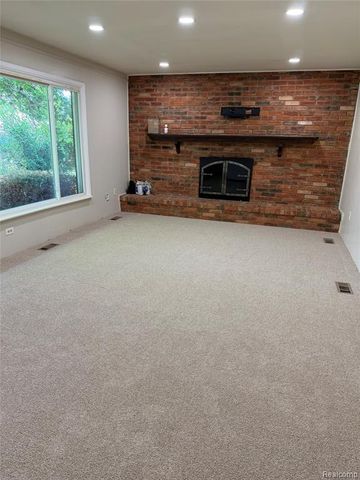 31335 Rayburn Street, Livonia, MI 48154