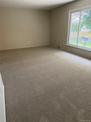 31335 Rayburn Street, Livonia, MI 48154