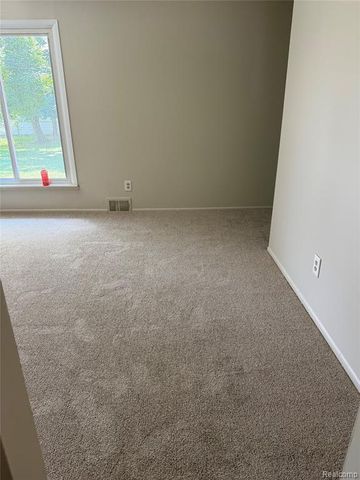 31335 Rayburn Street, Livonia, MI 48154