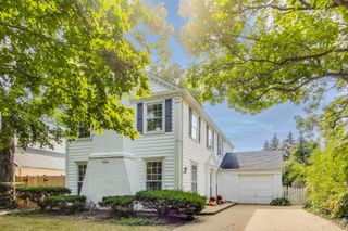 1245 Richmond Lane, Wilmette, IL 60091