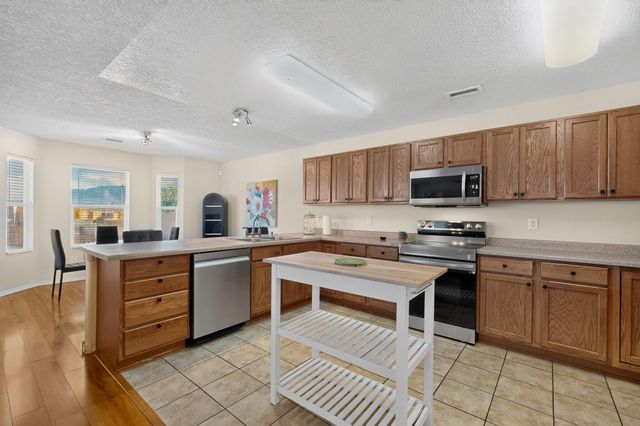 11827 Native Dancer Road SE, Albuquerque, NM 87123