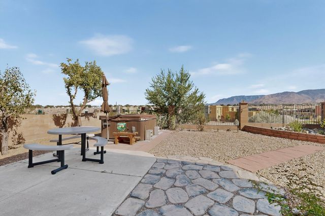 11827 Native Dancer Road SE, Albuquerque, NM 87123