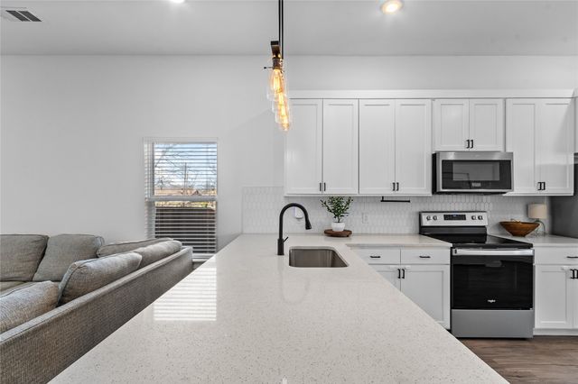 407 Peabody Street, Hillsboro, TX 76645