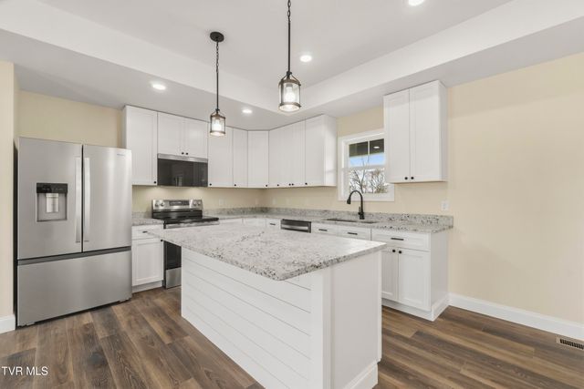 410 Gibson Loop, Afton, TN 37616