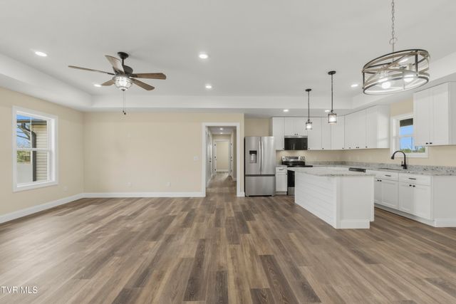 410 Gibson Loop, Afton, TN 37616