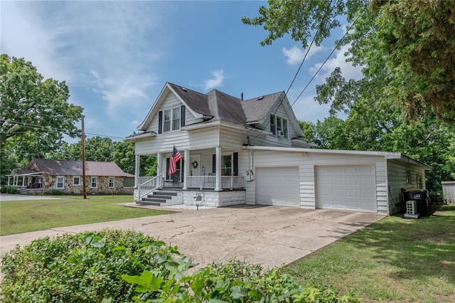 900 N Chestnut Street, Harrison, AR 72601