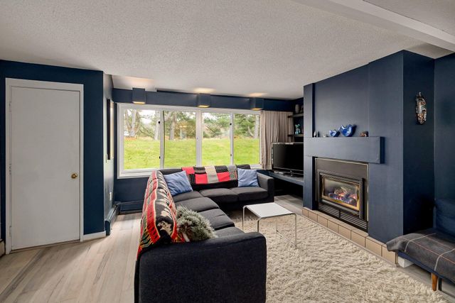 55 Village Green Dr Unit 3C, Stowe, VT 05672