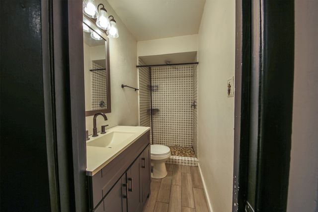 1004 Pecan Street, Canton, TX 75103