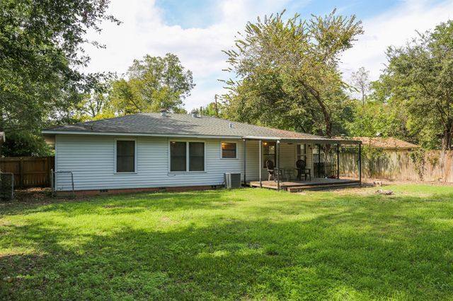 1004 Pecan Street, Canton, TX 75103