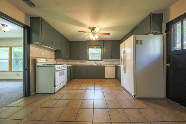 1004 Pecan Street, Canton, TX 75103