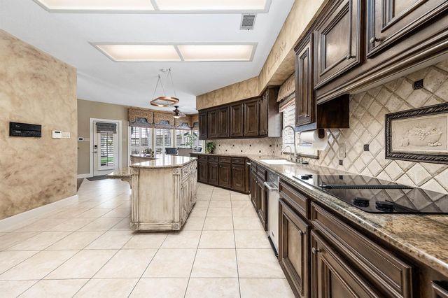 3702 Belle Grove Ln, Sugar Land, TX 77479