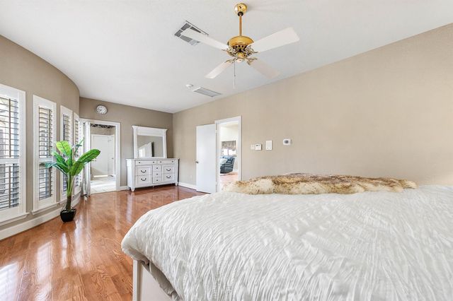 3702 Belle Grove Ln, Sugar Land, TX 77479