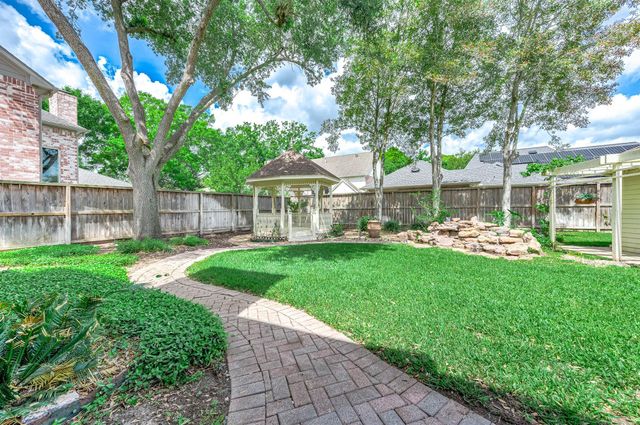 3702 Belle Grove Ln, Sugar Land, TX 77479