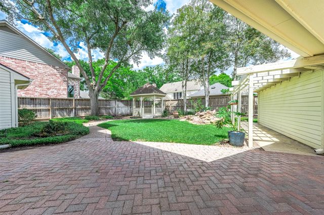 3702 Belle Grove Ln, Sugar Land, TX 77479