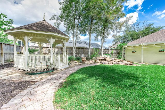 3702 Belle Grove Ln, Sugar Land, TX 77479