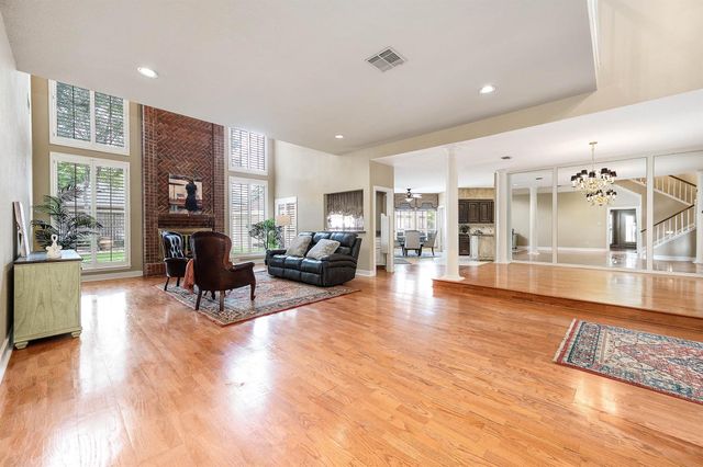 3702 Belle Grove Ln, Sugar Land, TX 77479