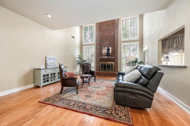 3702 Belle Grove Ln, Sugar Land, TX 77479