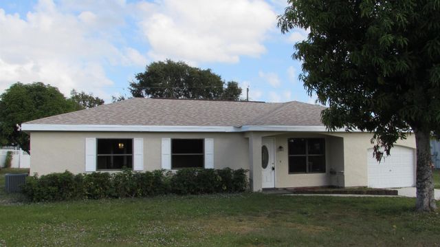 674 25th Street SW, Vero Beach, FL 32962