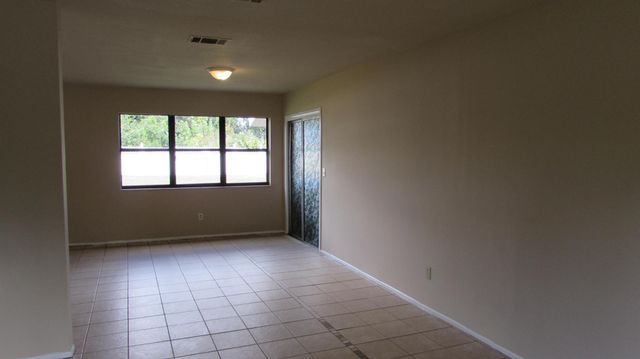 674 25th Street SW, Vero Beach, FL 32962