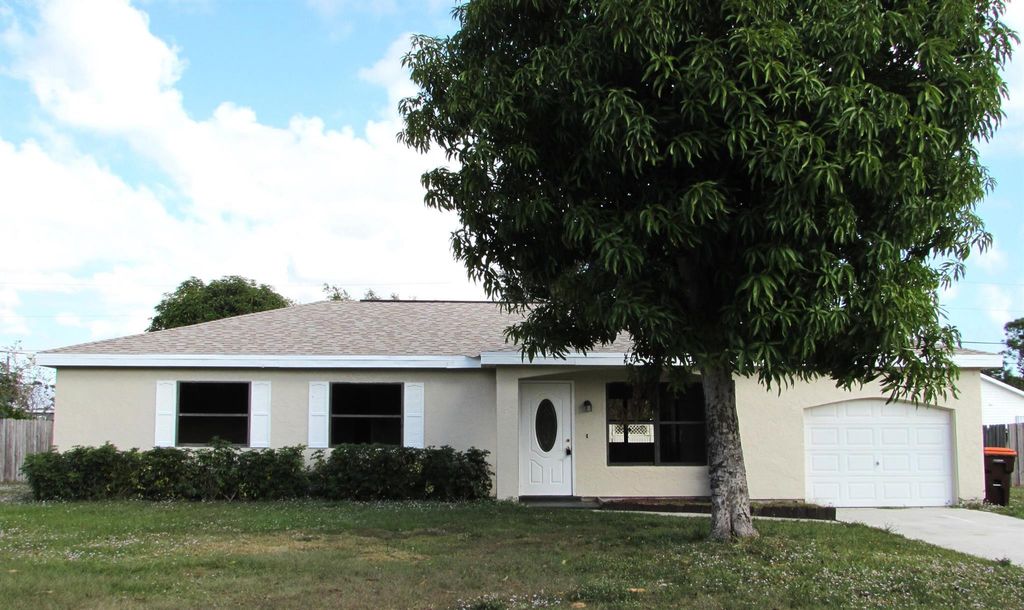 674 25th Street SW, Vero Beach, FL 32962