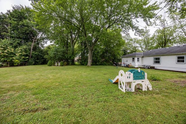 S69W14596 Cornell DRIVE, Muskego, WI 53150
