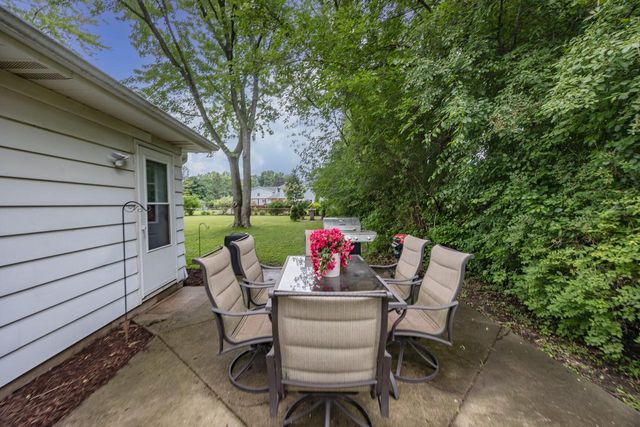 S69W14596 Cornell DRIVE, Muskego, WI 53150