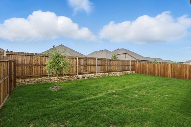 9732 Quail Pointe Road, Aubrey, TX 76227