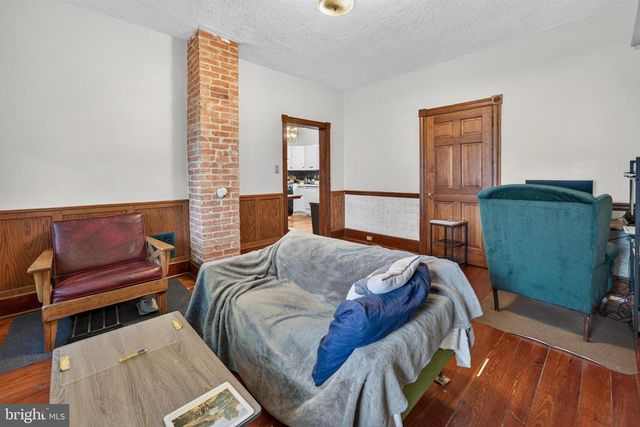 109 W EVESHAM AVE, Magnolia, NJ 08049