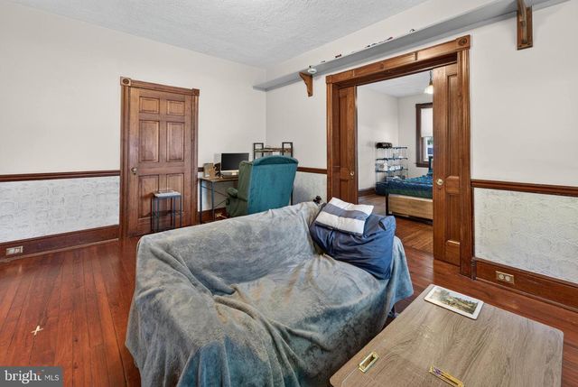 109 W EVESHAM AVE, Magnolia, NJ 08049