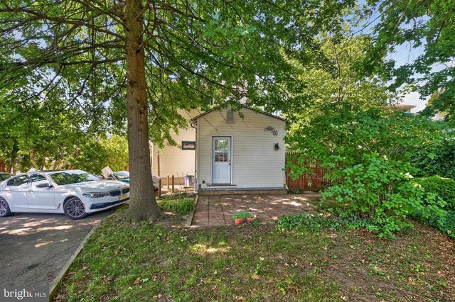 109 W EVESHAM AVE, Magnolia, NJ 08049