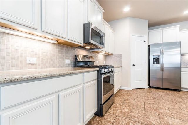 1917 Tawakoni DR, Round Rock, TX 78664