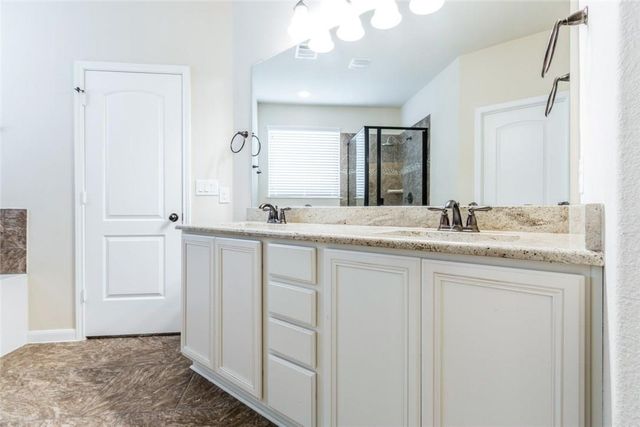 1917 Tawakoni DR, Round Rock, TX 78664