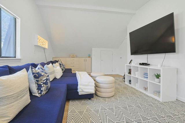 72 Quail Close, Irvington, NY 10533