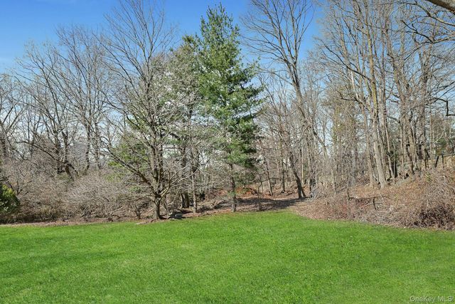 72 Quail Close, Irvington, NY 10533