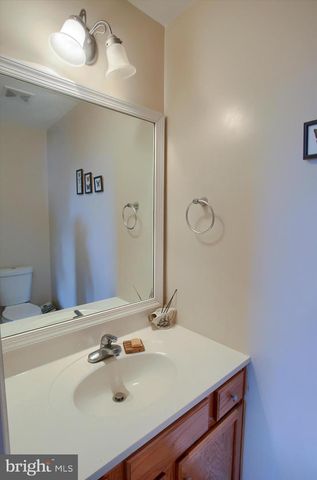 6 CLAIRES WAY, Fredericksburg, PA 17026