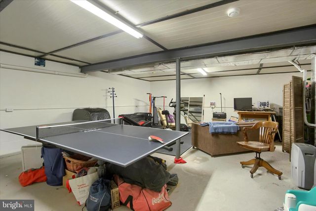 6 CLAIRES WAY, Fredericksburg, PA 17026