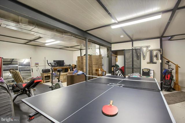 6 CLAIRES WAY, Fredericksburg, PA 17026