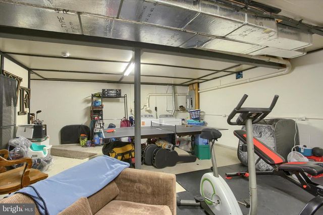 6 CLAIRES WAY, Fredericksburg, PA 17026