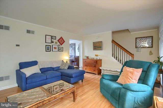 6 CLAIRES WAY, Fredericksburg, PA 17026